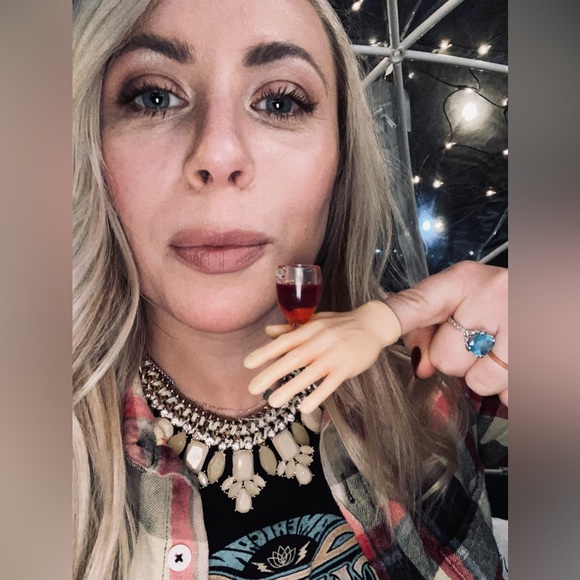 Posher, Amelia G - Picture 2 of 12